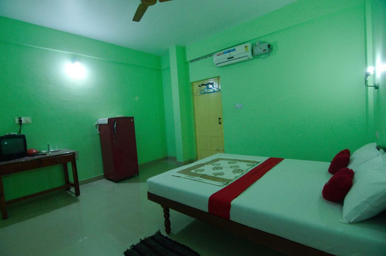 Shirleys Beach Hotel Kovalam Extérieur photo