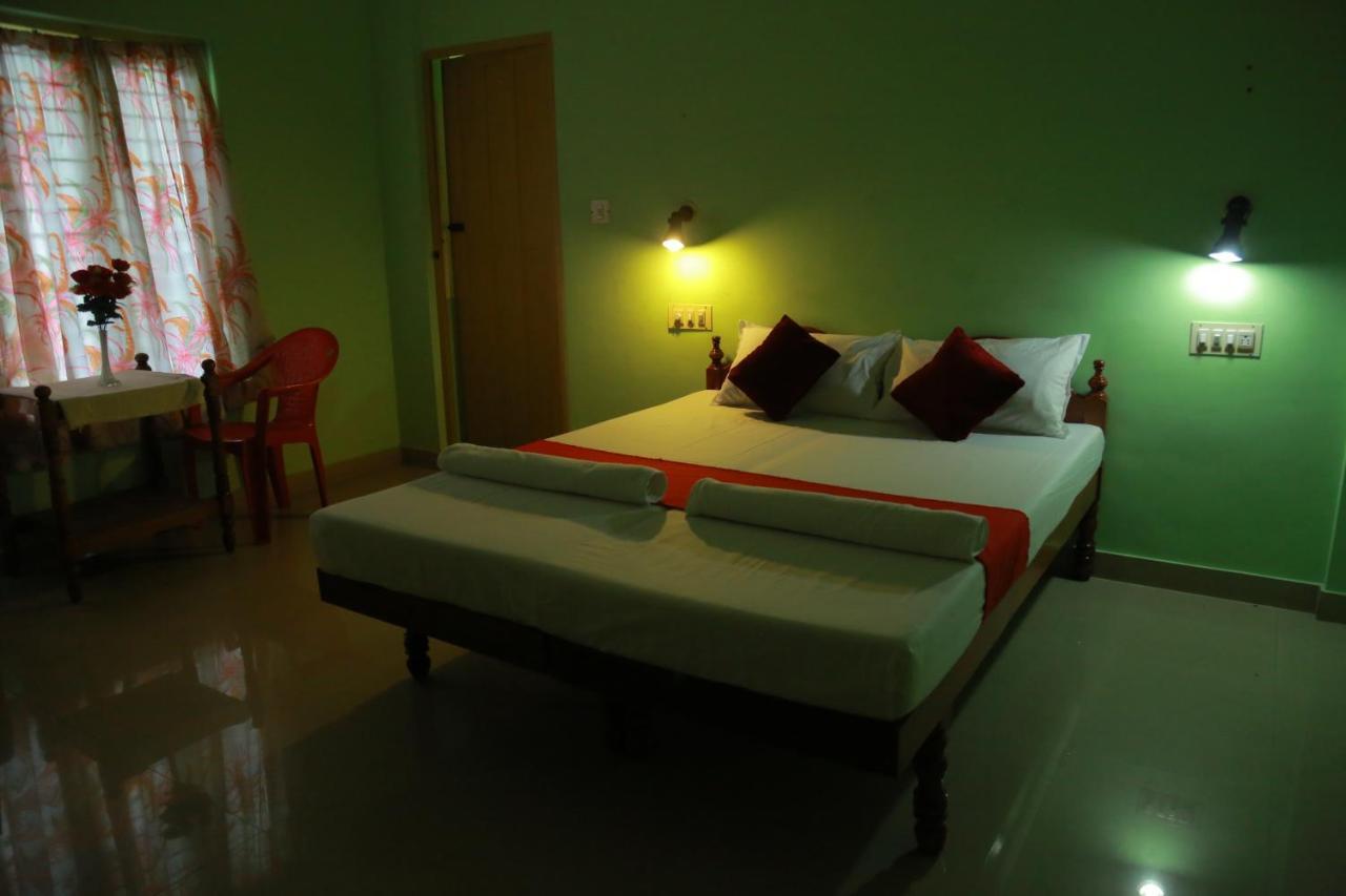 Shirleys Beach Hotel Kovalam Extérieur photo