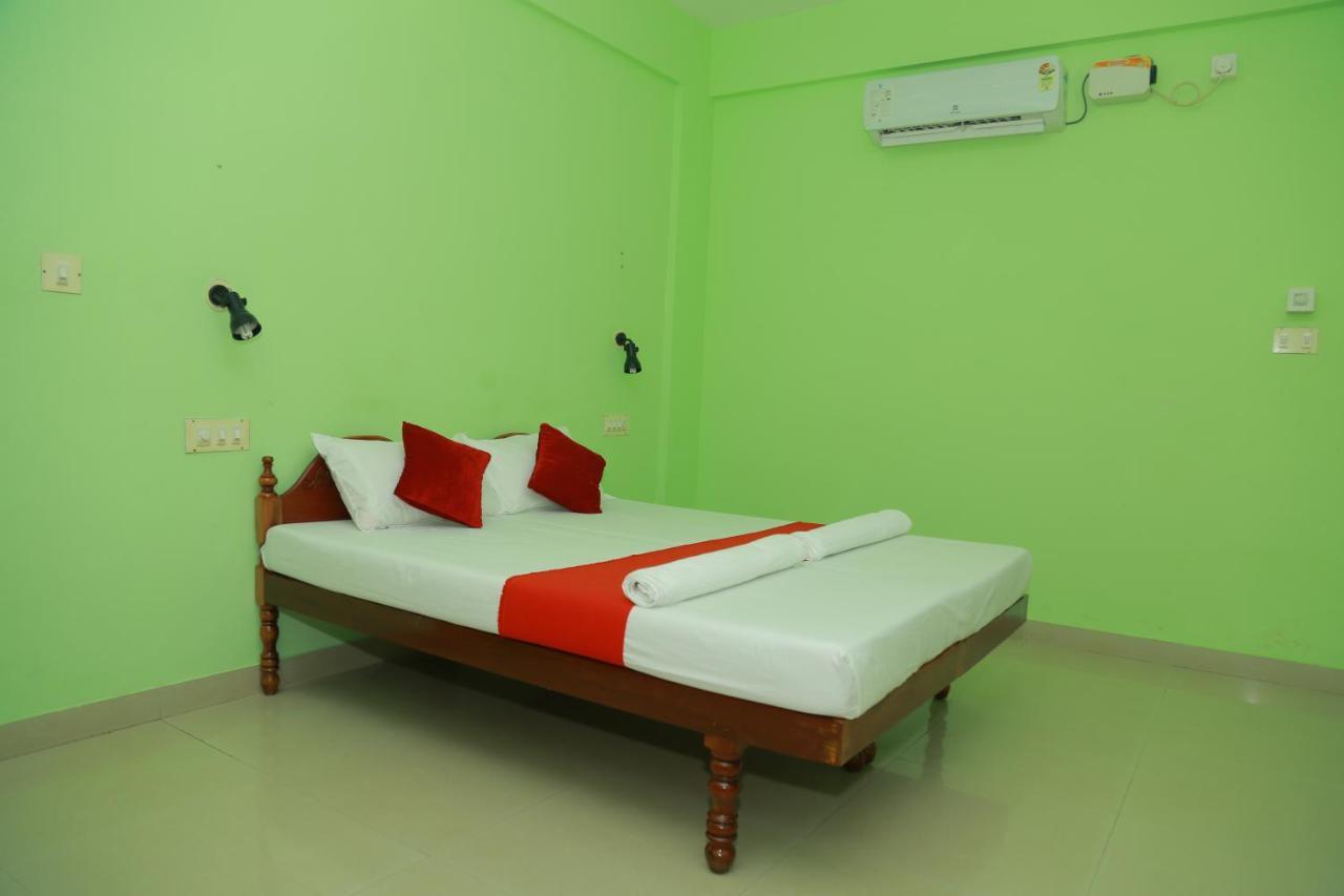 Shirleys Beach Hotel Kovalam Extérieur photo